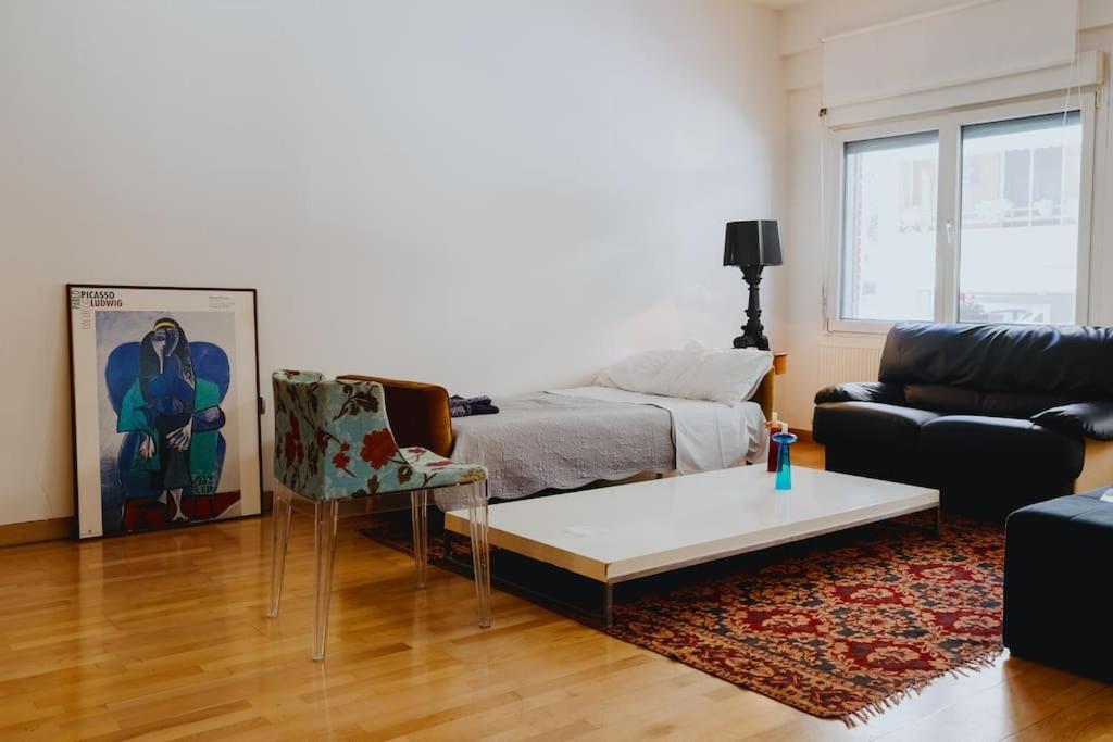 Cosy & Spacious Central Apartment Komotini Zewnętrze zdjęcie