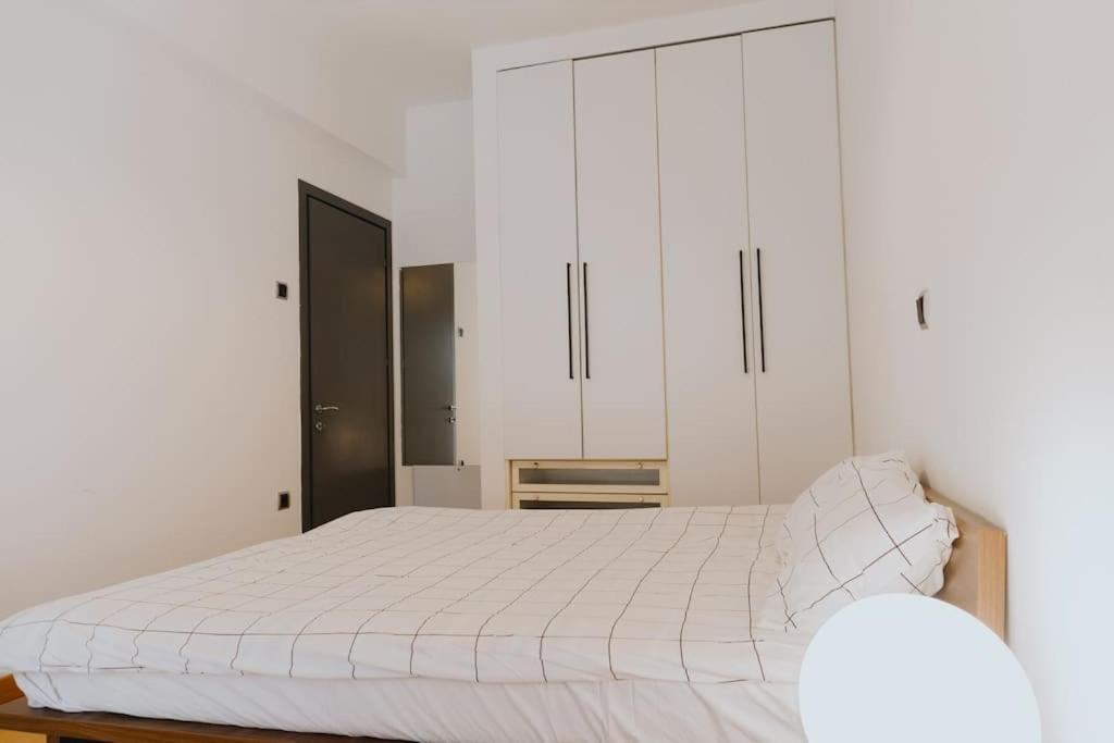 Cosy & Spacious Central Apartment Komotini Zewnętrze zdjęcie
