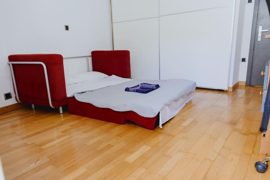 Cosy & Spacious Central Apartment Komotini Zewnętrze zdjęcie